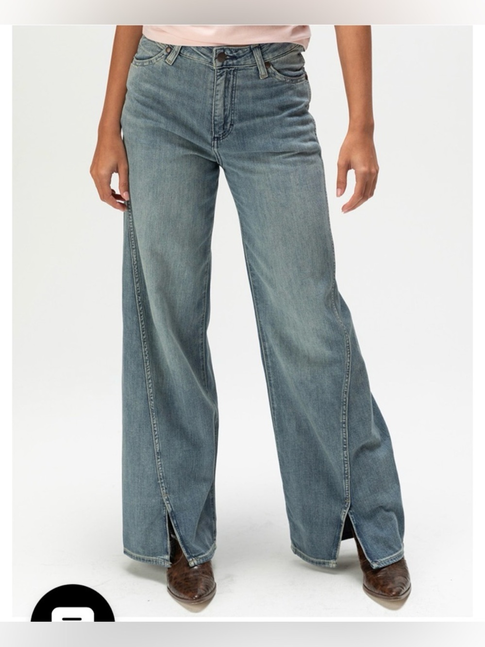 Wrangler Spat Loose Wide Leg Jeans NWT (30 and 31 available)